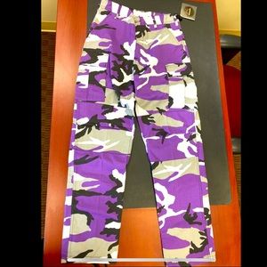 NWT Backbone Purple Camo Pants